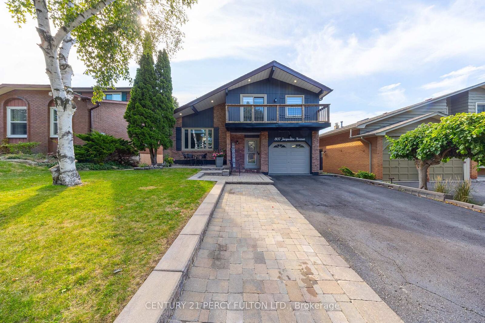 Property Photo:  807 Jacqueline Avenue  ON L1V 3B2 