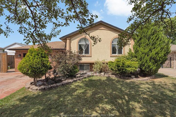 1320 Hansen  Windsor ON N8W 5M8 photo