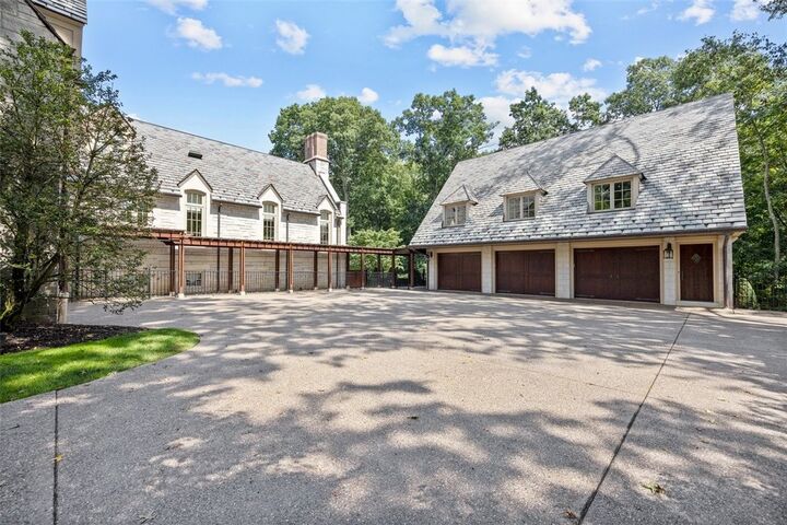 Property Photo: 134 South Dr PA 15238