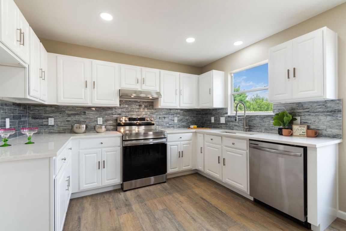Property Photo:  126 Meadow Park Drive  TX 78626 