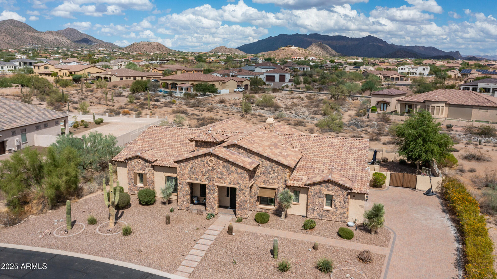 Property Photo:  2255 N Hillridge --  AZ 85207 