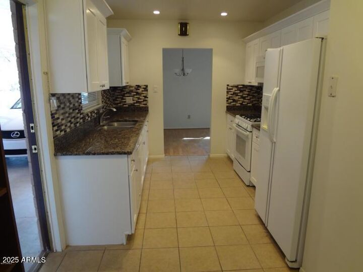 Property Photo:  414 E Palm Street  AZ 85340