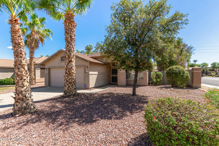 Property Photo:  8189 W Pontiac Drive  AZ 85382 