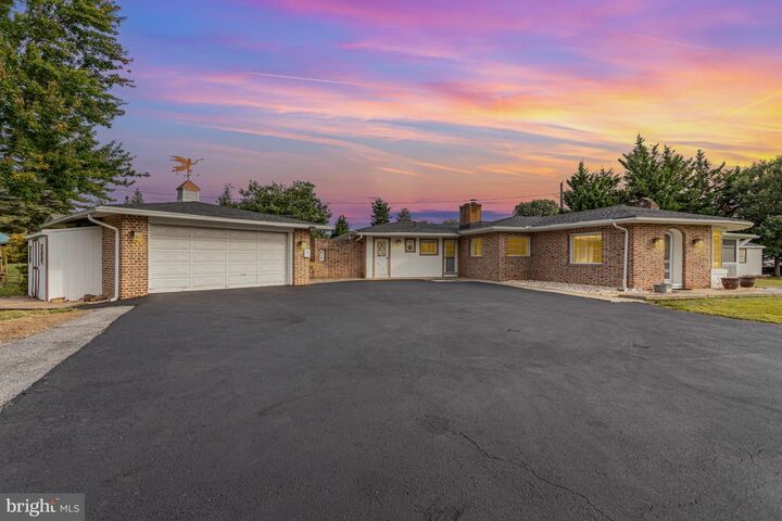 132 Sunny Slope Lane  Manheim PA 17545 photo