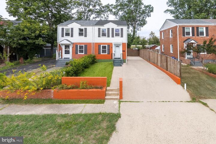 2258 Arlington Terrace  Alexandria VA 22303 photo