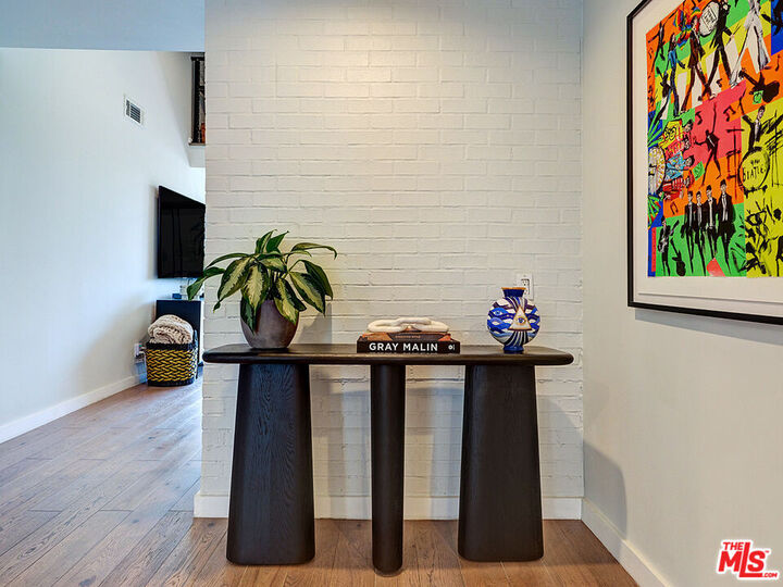 Property Photo:  1830 Westholme Ave  CA 90025 