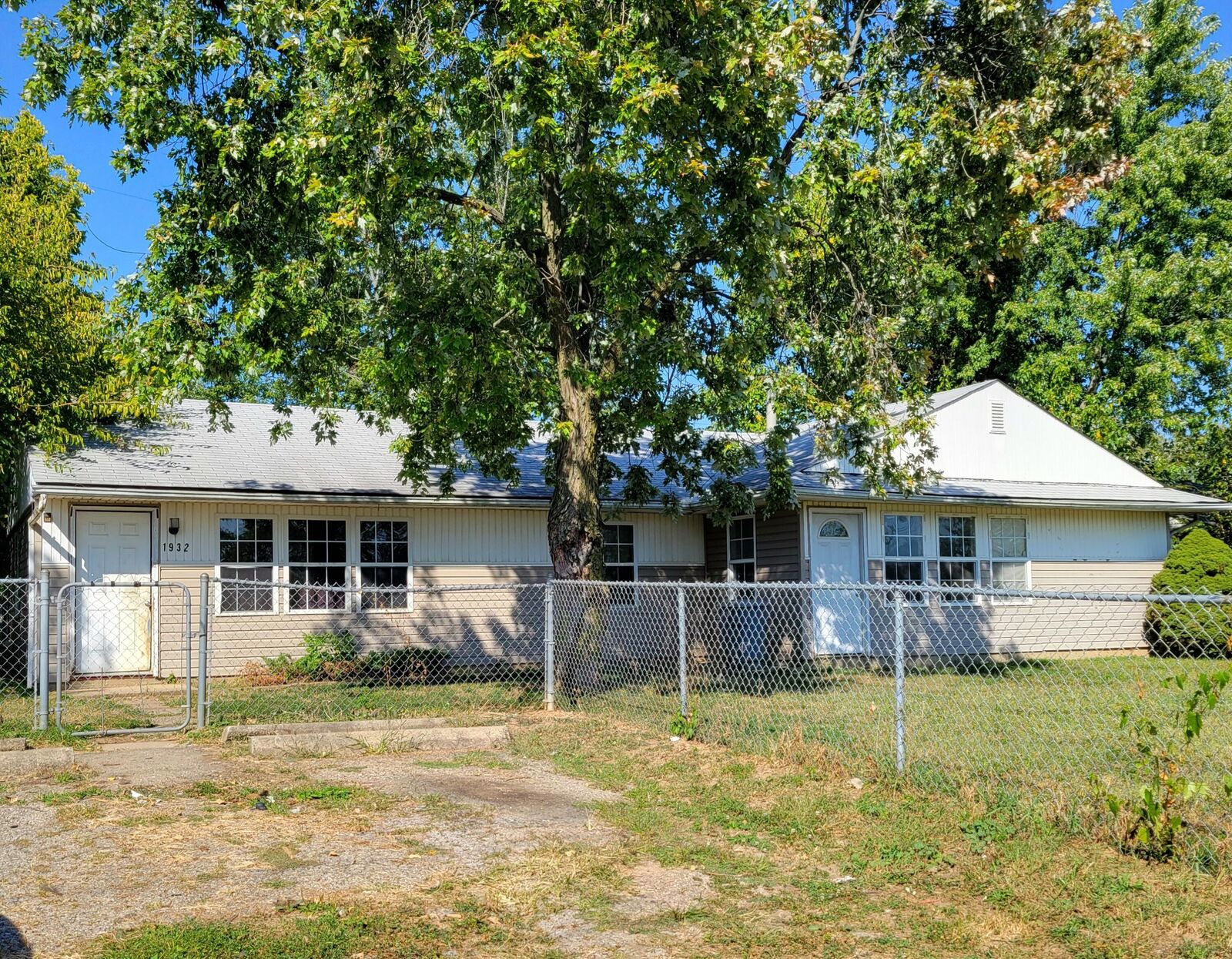 Property Photo:  1930-1932 Frank Road  OH 43223 
