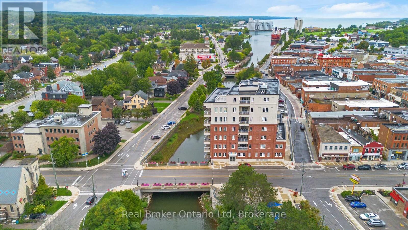 Property Photo: 80 9th Street East 305 ON N4K 1N4