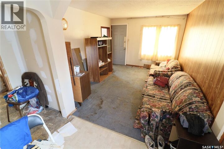 Property Photo:  349 X Avenue S  SK S7M 3H5 