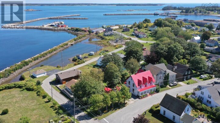 Property Photo:  132 Hall Street  NS B0T 1L0 