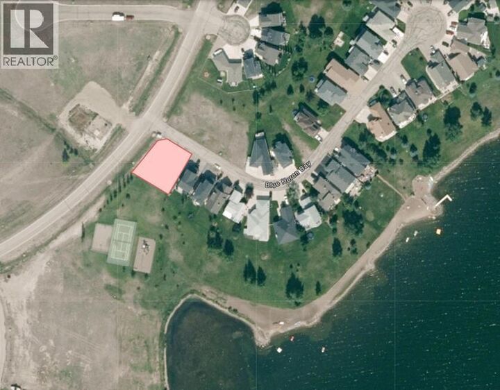 Photo de la propriété:  58 Blue Heron Bay  AB T1R 1C5 
