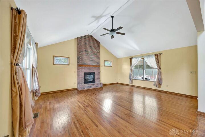 Property Photo:  4 Olde Stone Court  OH 45056 