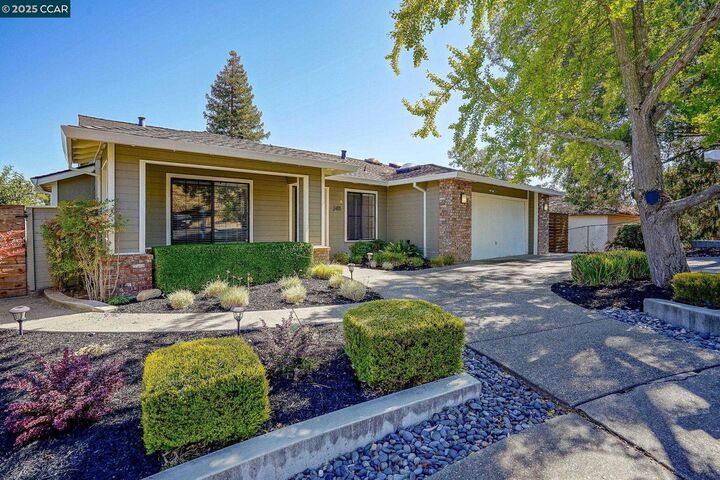 2411 Pinon Ct  Martinez CA 94553 photo