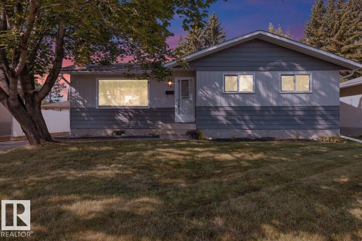 Property Photo:  34 Starling Drive  AB T8A 0A7 