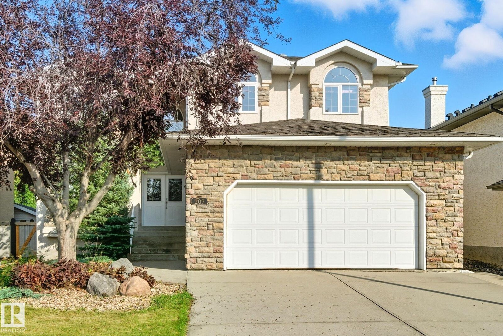Property Photo:  207 Falconer Link Link NW  AB T6R 2V7 