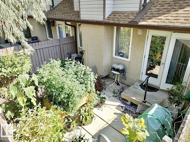 Property Photo:  2303 139 Avenue NW  AB T5Y 1S1 