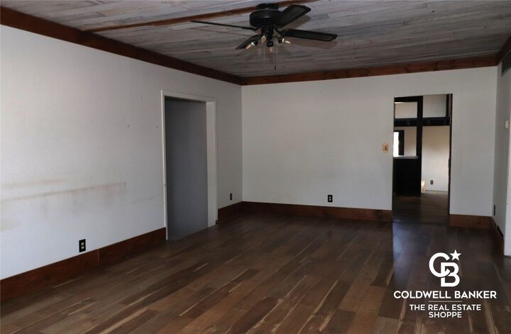 Property Photo: 1409 N Main Street KS 67846