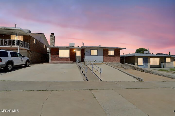 Property Photo:  2715 Nations Avenue  TX 79930 