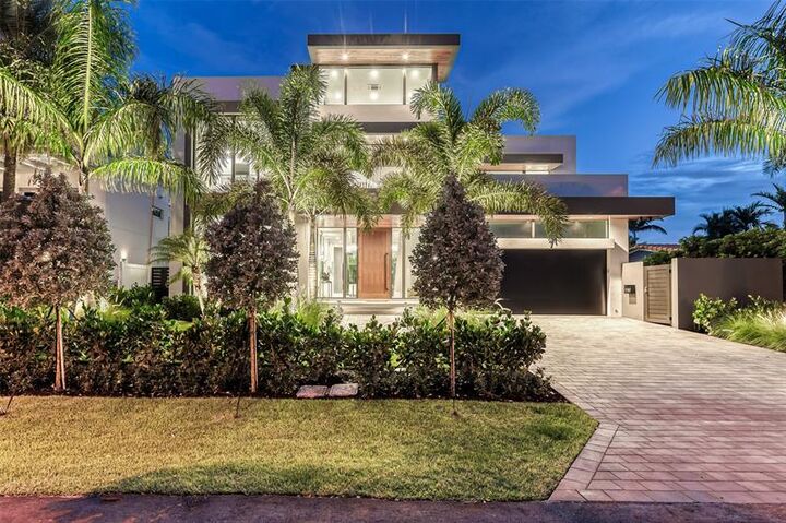Property Photo:  1730 SE 13th St  FL 33316 