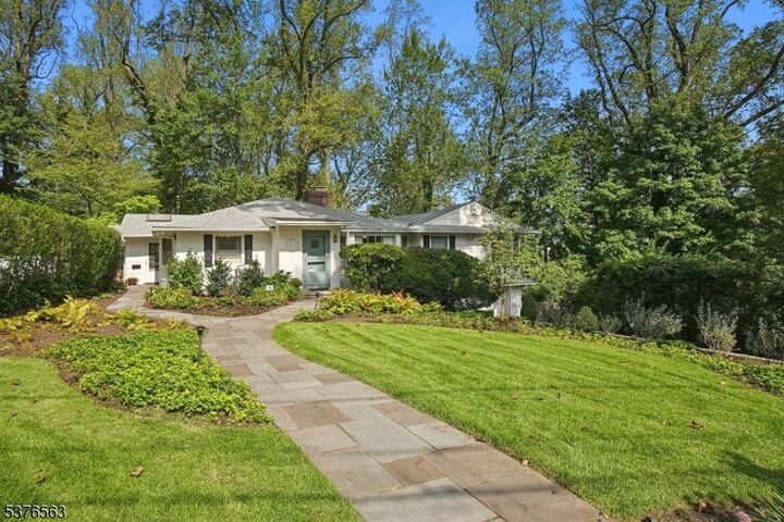 Property Photo:  7 Warner Rd  NJ 07040 