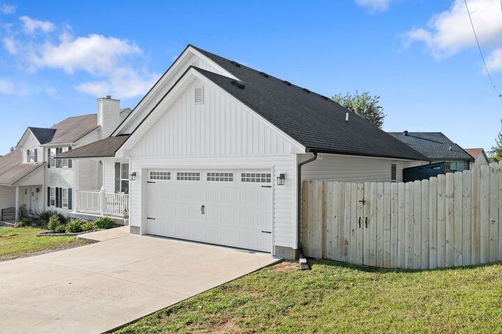 Property Photo:  116 Muirfield Court  KY 40601 