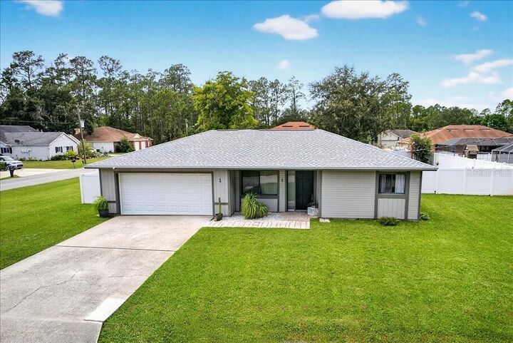Property Photo:  1 Brunett Lane  FL 32137 