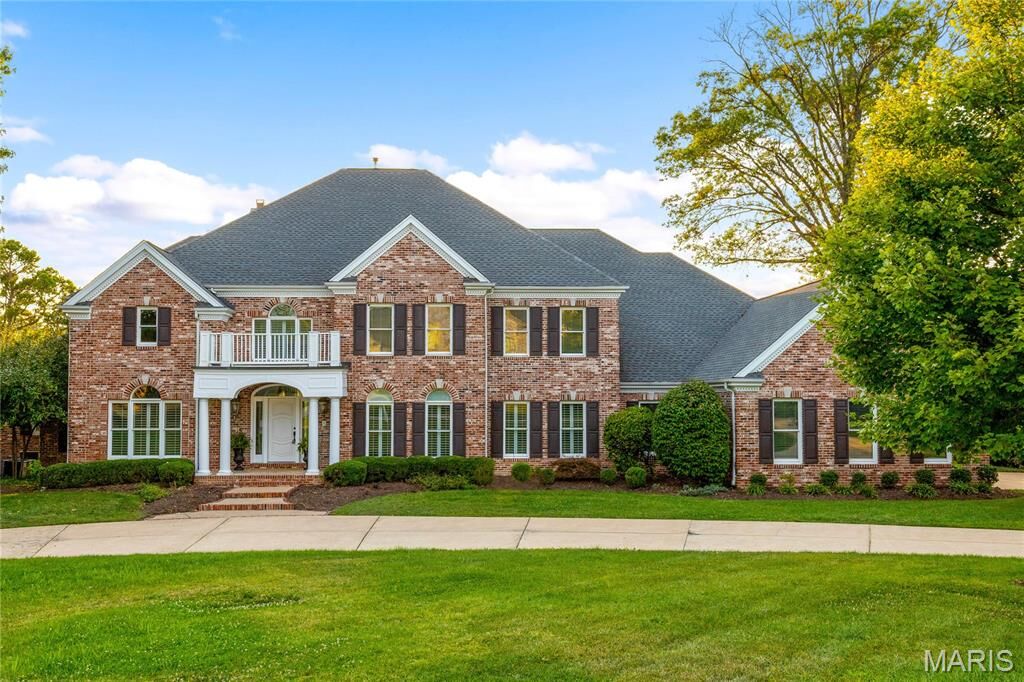 Property Photo: 11 Roclare Lane MO 63131
