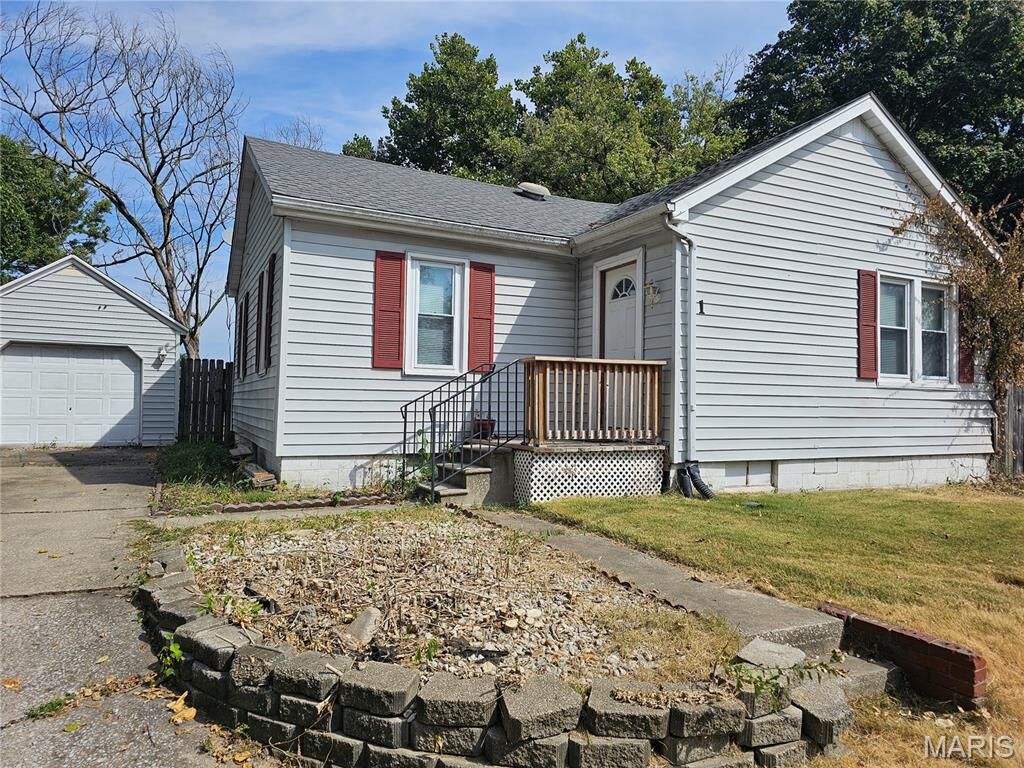 Property Photo:  1 Hickerson Place  IL 62002 