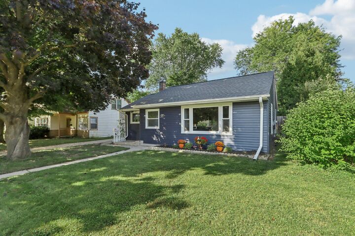 1009 7th Ave  Grafton WI 53024 photo