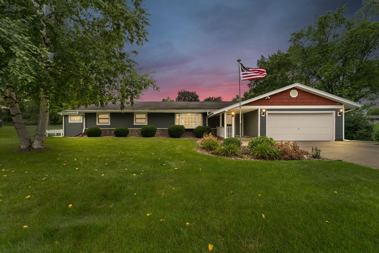 Property Photo:  3333 S Magedalena Dr  WI 53151 