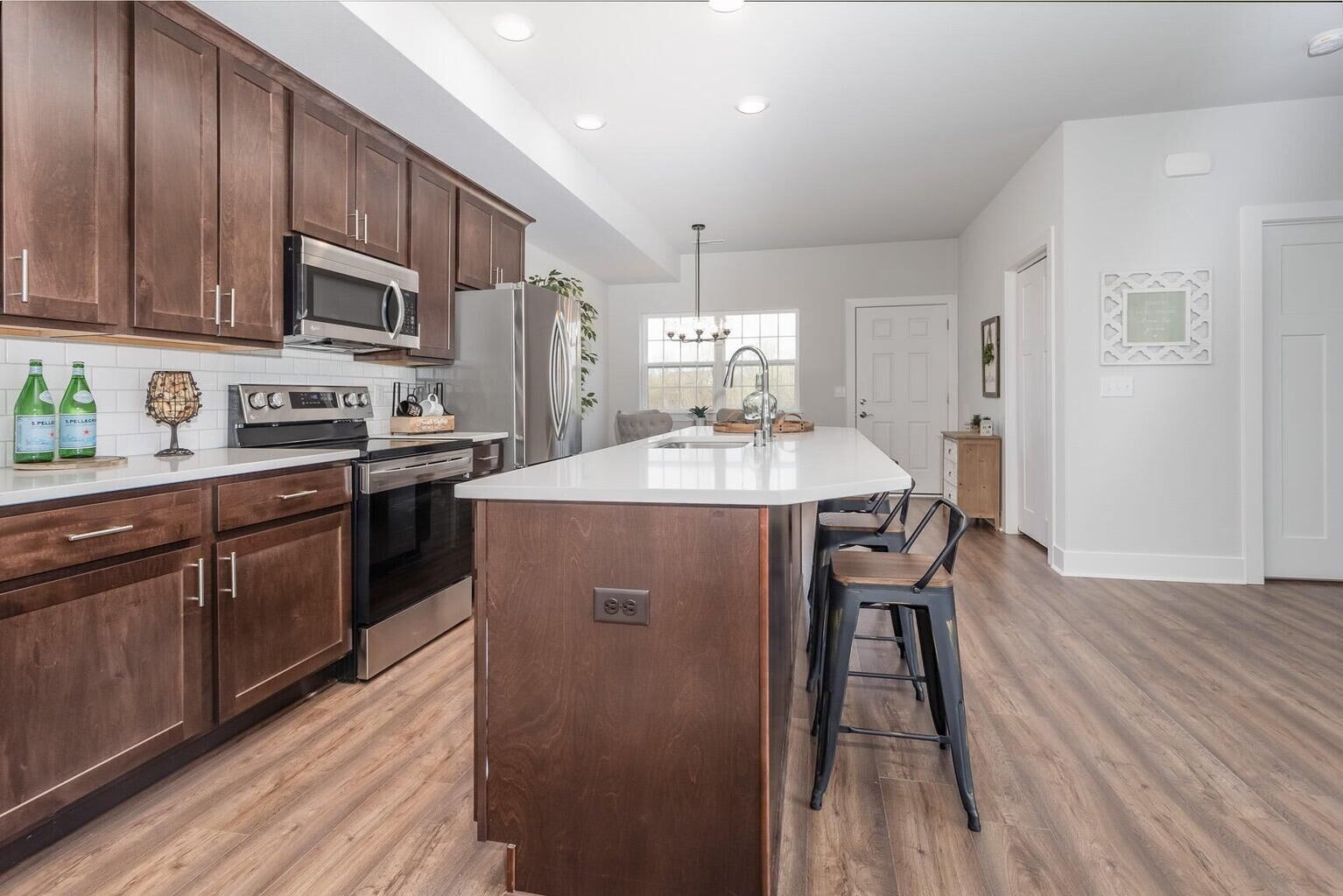 Property Photo:  455 Hillary Cir D  WI 53038 