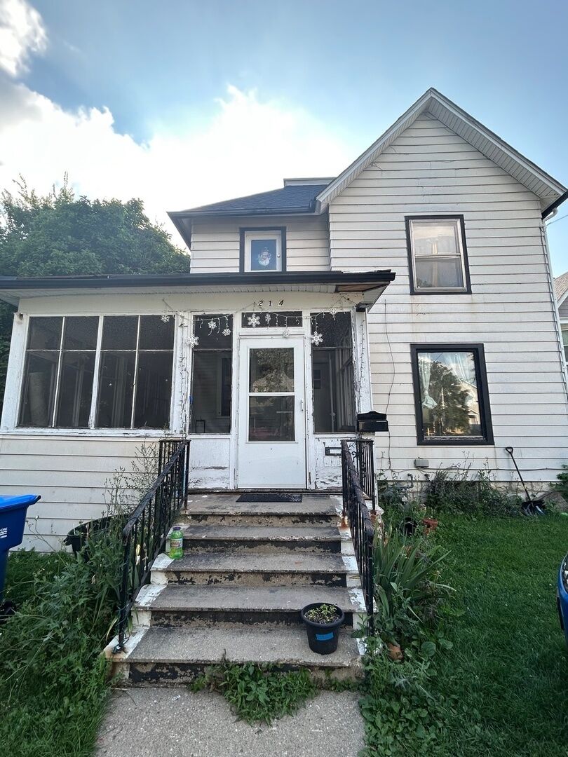 Property Photo: 214 College Avenue IL 60115