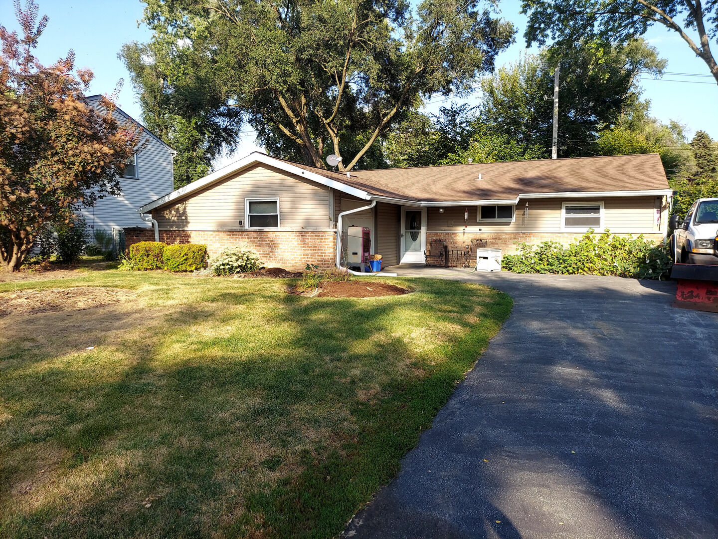 Property Photo:  144 N Pinecrest Road  IL 60440 