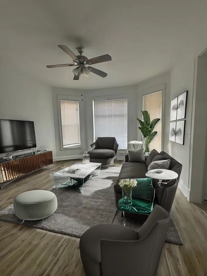 Property Photo: 3287 W Wrightwood Avenue 1 IL 60647