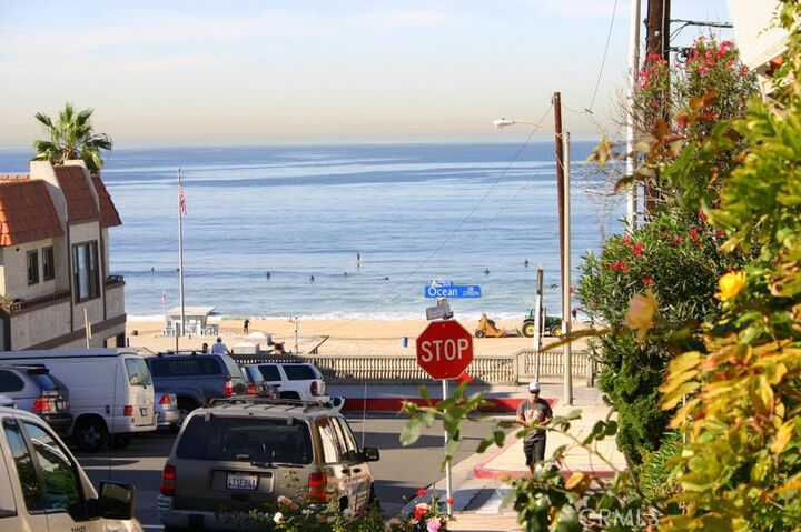 Property Photo:  121 Rosecrans Avenue C  CA 90266 