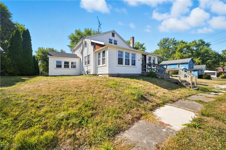 Property Photo: 615 Boston Street OH 44490