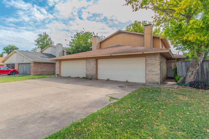Property Photo:  521 - 523 S Las Vegas Trail 521, 523  TX 76108 