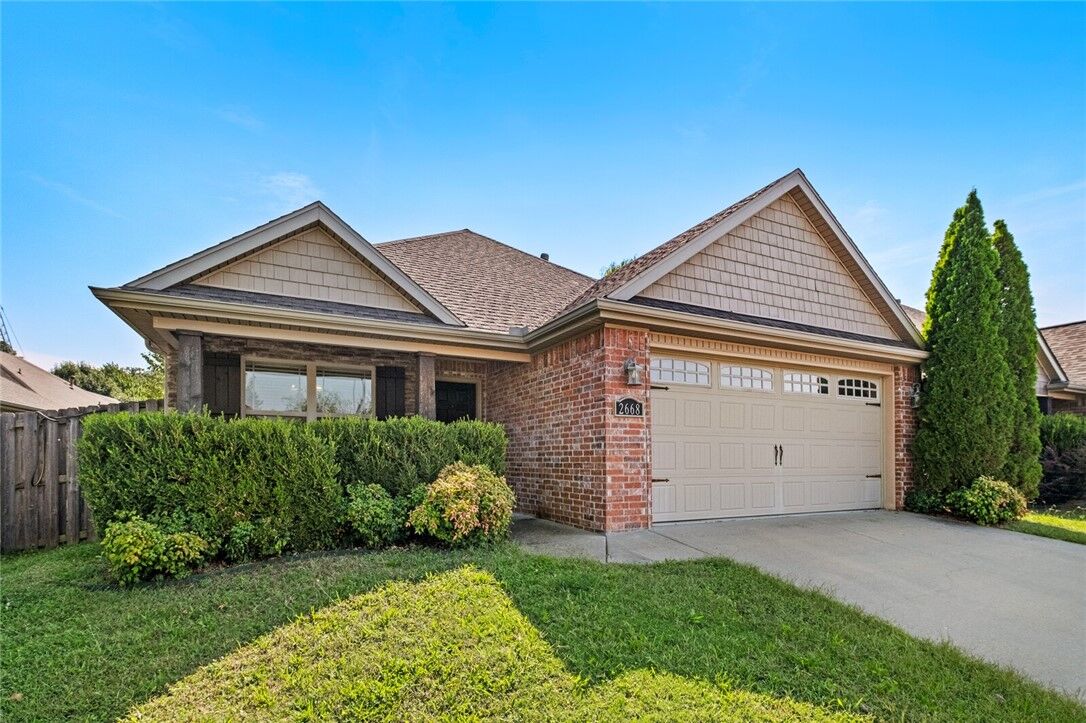 Property Photo: 2668 N Sierra Avenue AR 72703