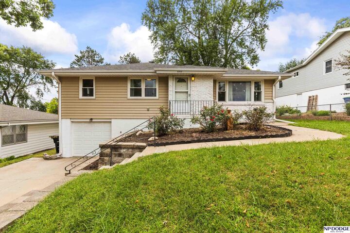8305 Castelar Street  Omaha NE 68124 photo