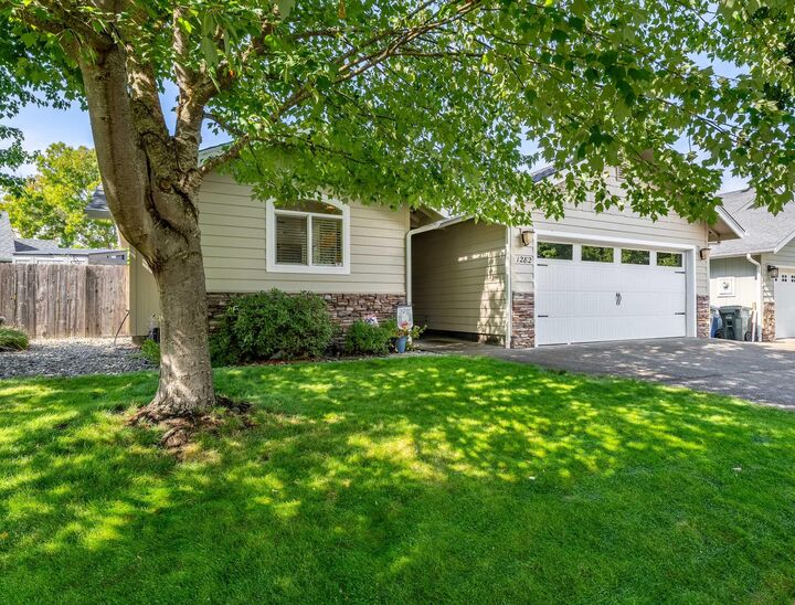 1282 Angler Lane  Grants Pass OR 97527 photo