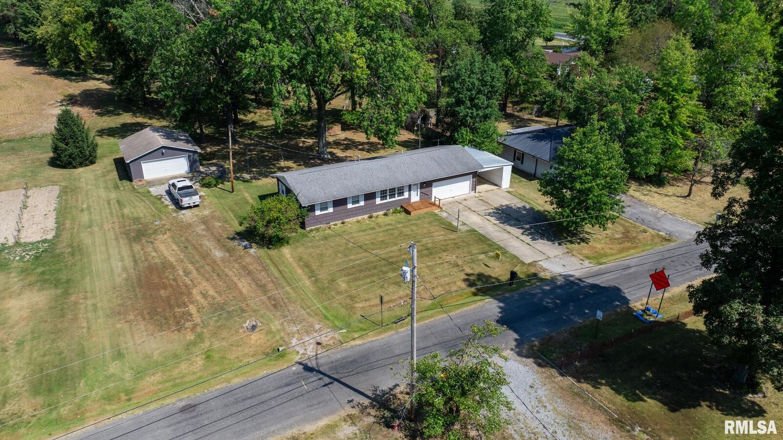 Property Photo: 104 Hickory Grove Lane IL 62881