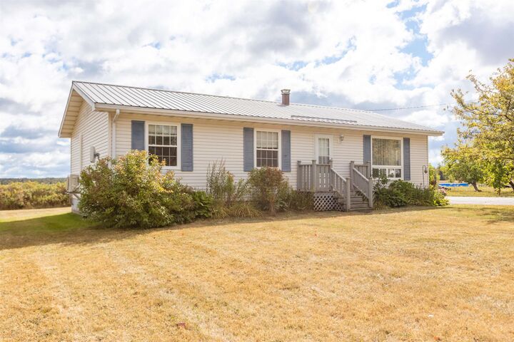 Photo de la propriété:  3592 Trans Canada Hwy  PE C0A 1R0 