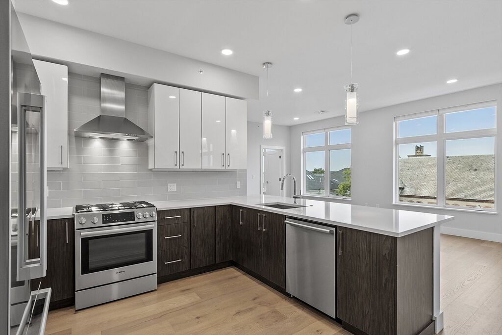 Property Photo: 124 Highland Ave 404 MA 02143