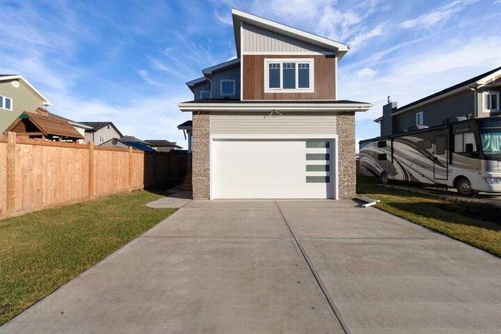 229 Siltstone Place  Fort McMurray AB T9K 0W5 photo