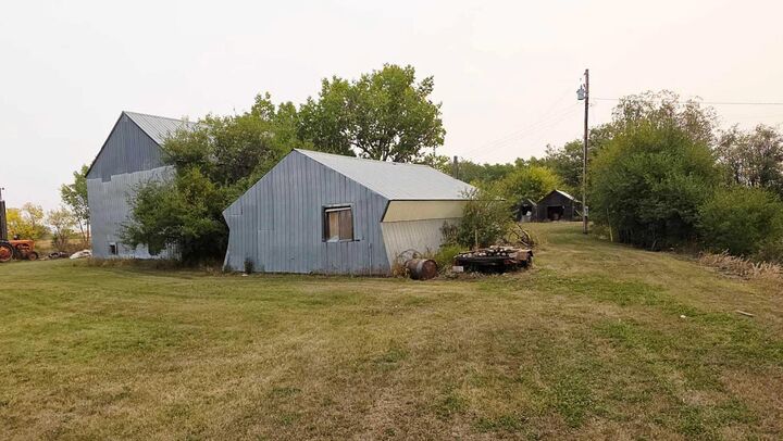 Property Photo:  81404 Rr223  AB T8S 1S4 