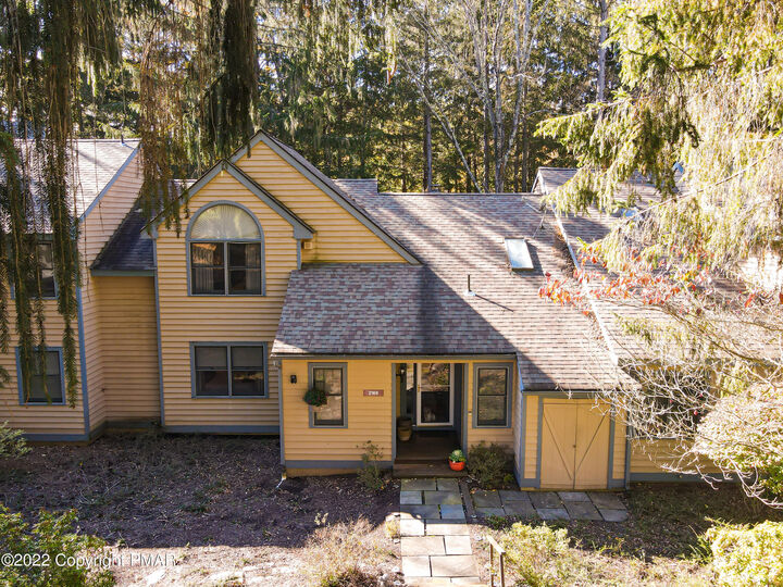 2169 Oak Hill Drive  Buck Hill Falls PA 18323 photo