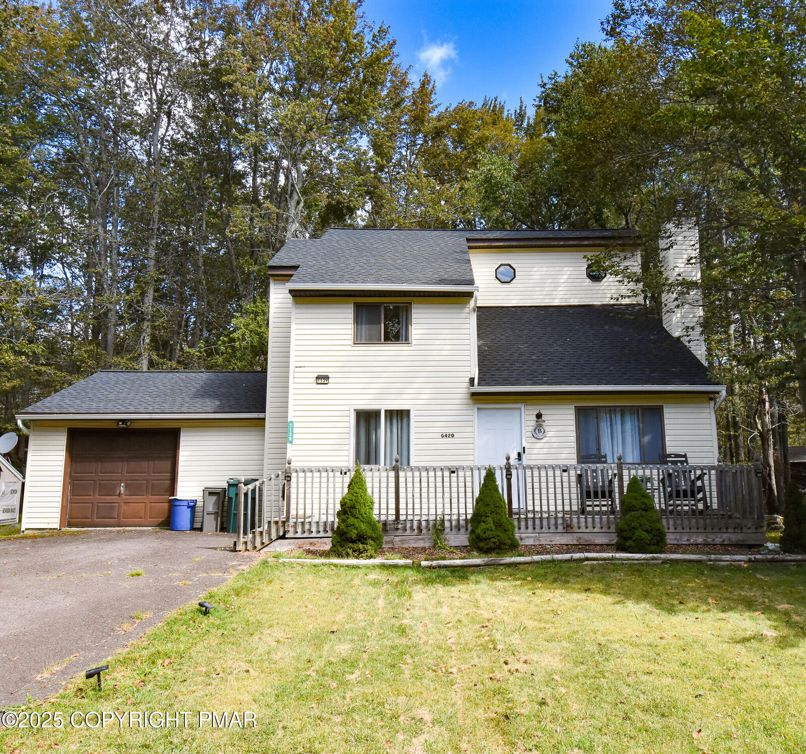 Property Photo:  7139 Robinwood Drive  PA 18466 