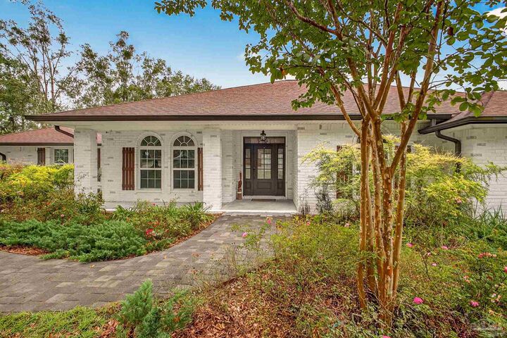 Property Photo:  2181 Windham Rd  FL 32577 