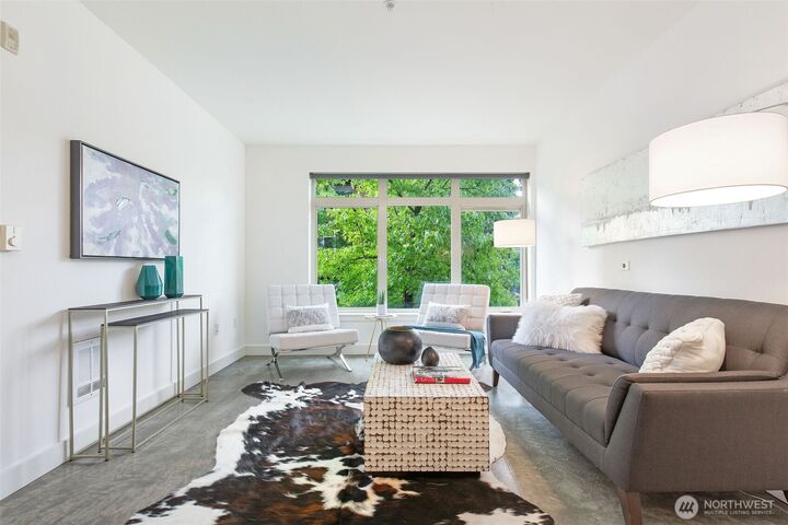 Property Photo:  1610  Belmont Avenue 402  WA 98122 