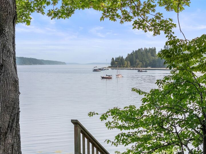 Property Photo:  4150 E North Island Drive  WA 98584 